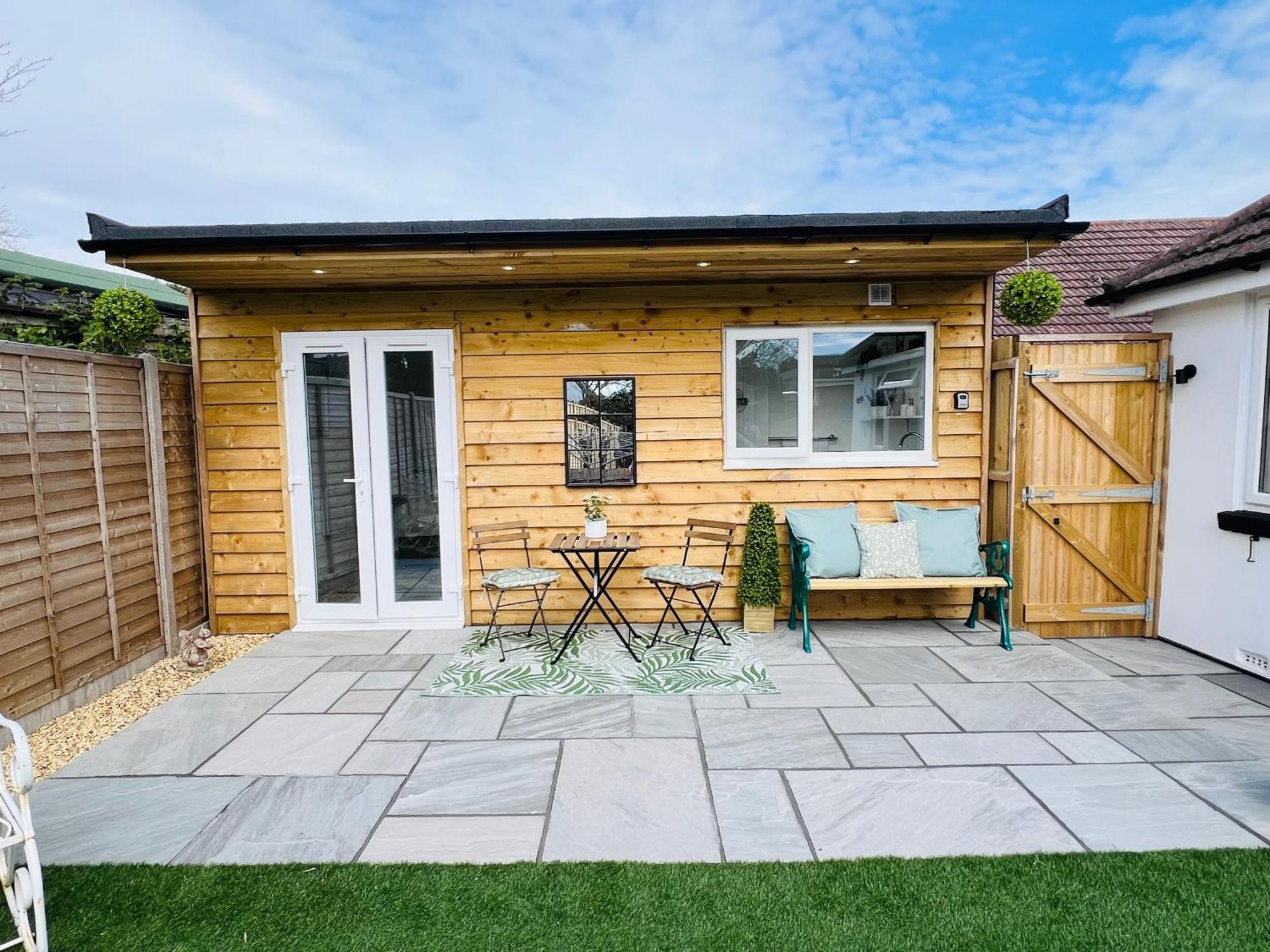 The Mudeford Gem Accommdation Крайстчърч Екстериор снимка